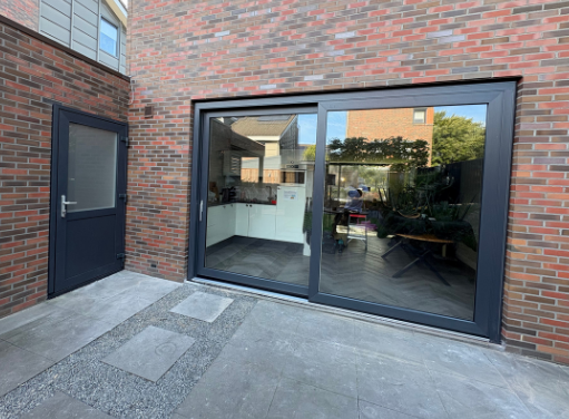 schuifpui zwart kunststof kozijnen